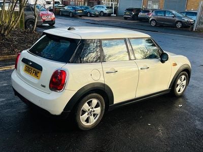 White Used 2015 Mini ONE Hatch Hatchback | £3,000 (A bit pricey)