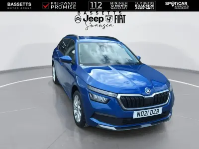Usado Skoda Kamiq SE 94 HP (69 kW) 2021 Azul SUV