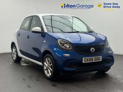 Used Smart ForFour Passion 71 HP (52 kW) 2019 White Hatchback
