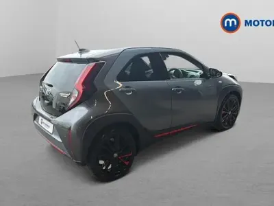 Used Toyota Aygo X 72 HP (52 kW) 2023 Grey SUV
