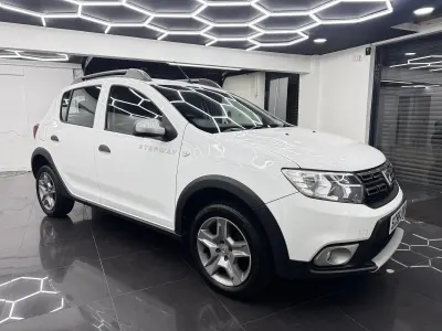 Used Dacia Sandero Ambiance 90 HP (66 kW) 2017 White Hatchback