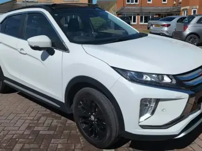 Usado Mitsubishi Eclipse 163 HP (119 kW) 2018 Branco Citadino