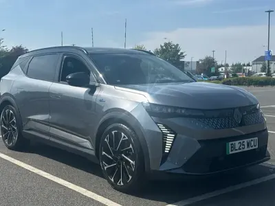 Usado Renault Scenic E-Tech Esprit Alpine 159 kW (217 HP) 2025 Cinzento SUV