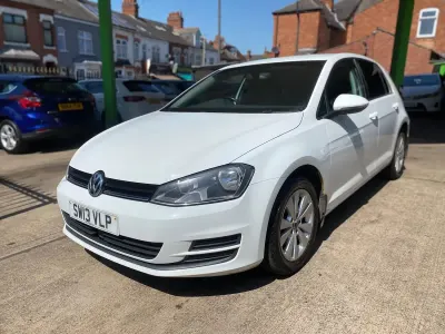 Used VW Golf VII SE 122 HP (89 kW) 2013 White Hatchback