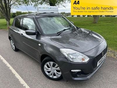 Usado Suzuki Swift SZ3 90 HP (66 kW) 2019 Cinzento Citadino