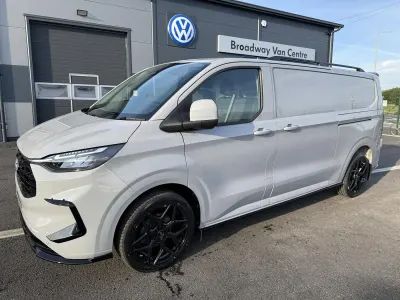 Used Ford Transit Custom Limited 136 HP (100 kW) 2024 Grey Van