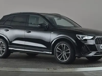 Usado Audi Q3 Black Edition 150 CV (110 kW) 2022 Negro SUV