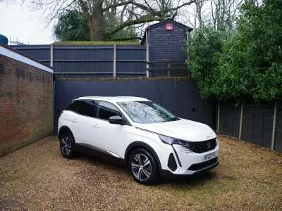 Gebraucht Peugeot 3008 Allure Premium 131 PS (96 kW) 2022 Weiß SUV