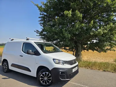 Used Peugeot Partner 2019 White MPV