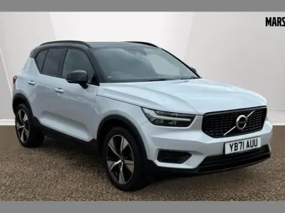 Used Volvo XC40 R-Design 207 HP (152 kW) 2021 Silver SUV