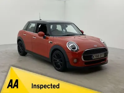 Used Mini Cooper Hatch 136 HP (100 kW) 2018 Orange Hatchback