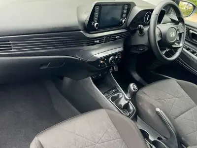 Używany Hyundai Bayon SE 99 KM (72 kW) 2023 Biały SUV