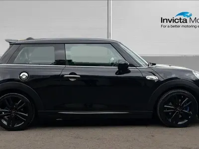 Used Mini Cooper S Hatch 210 HP (154 kW) 2018 Black Hatchback