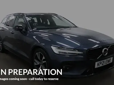 Used Volvo V60 R-Design 250 HP (183 kW) 2021 Blue Estate