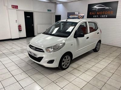 Used Hyundai i10 Classic 85 HP (62 kW) 2013 White Hatchback