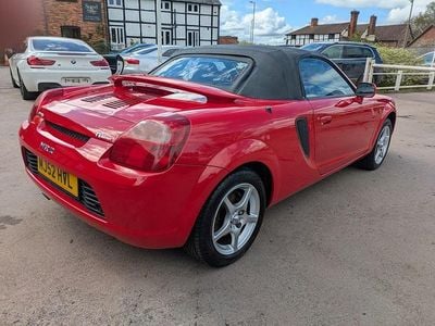 Used Toyota MR2 140 HP (102 kW) 2002 Red Cabriolet