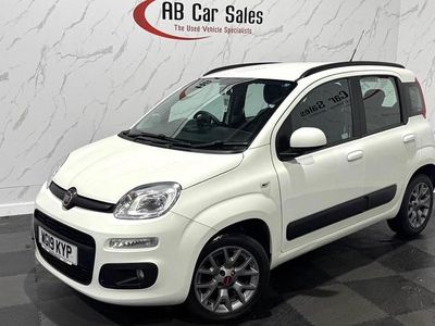 Usado Fiat Panda Lounge 69 HP (50 kW) 2019 Branco Citadino