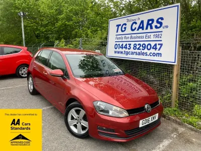 Used VW Golf VII Edition 110 HP (80 kW) 2016 Red Hatchback