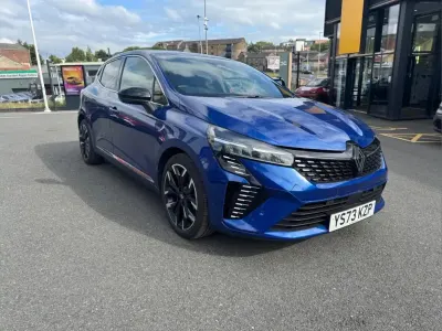 Used Renault Clio Techno 140 HP (102 kW) 2023 Blue Hatchback