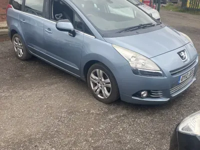 Used Peugeot 5008 Active 112 HP (82 kW) 2012 Blue MPV