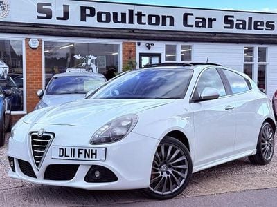 Used Alfa Romeo Giulietta 235 HP (172 kW) 2011 White Hatchback
