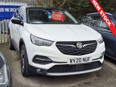 Used Vauxhall Grandland X SRi 130 HP (95 kW) 2020 White SUV