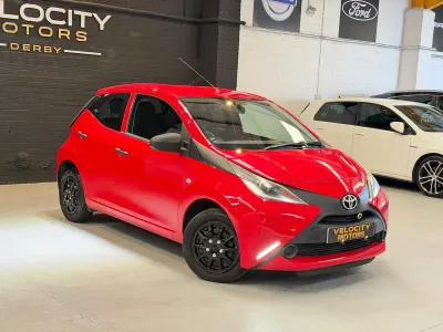 Used Toyota Aygo 69 HP (50 kW) 2015 Red Hatchback
