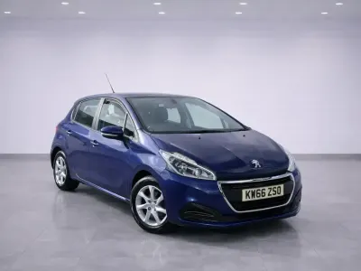 Used Peugeot 208 Active 100 HP (73 kW) 2017 Blue Hatchback