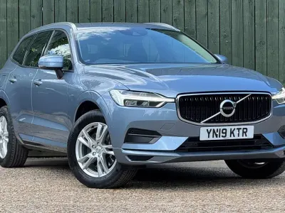 Usado Volvo XC60 Momentum 2019 Azul SUV