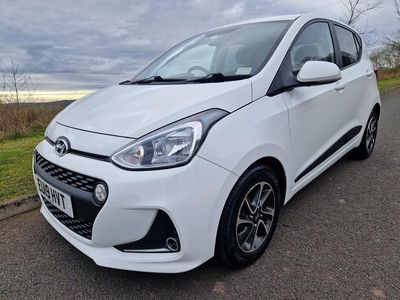 Used Hyundai i10 Premium 66 HP (48 kW) 2019 White Hatchback