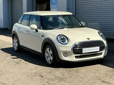 Used Mini Cooper Classic 134 HP (98 kW) 2019 White Hatchback