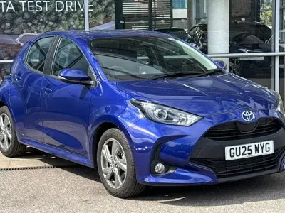 Usata Toyota Yaris Hybrid 116 CV (85 kW) 2025 Blu Utilitaria