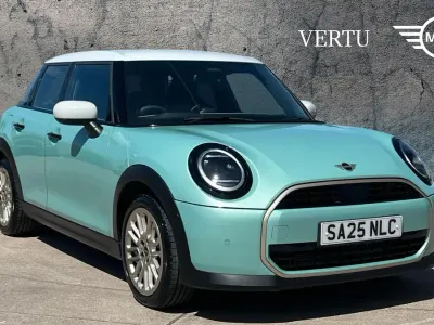 Used Mini Cooper Exclusive 114 kW (156 HP) 2025 Ocean wave green Hatchback