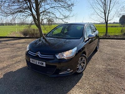 Used Citroën C4 SELECTION 115 HP (84 kW) 2013 Black Hatchback