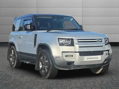 Usado Land Rover Defender HSE 245 CV (180 kW) 2024 Plateado SUV