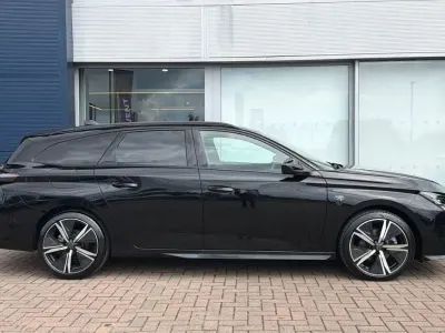 Second-hand Peugeot 308 SW GT 134 CP (98 kW) 2025 Negru Break
