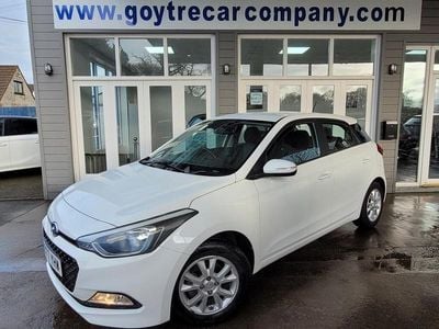Used Hyundai i20 SE 84 HP (61 kW) 2017 White Hatchback