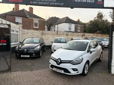Begagnad Renault Clio IV Dynamique 90 HK (66 kW) 2017 Vit Halvkombi