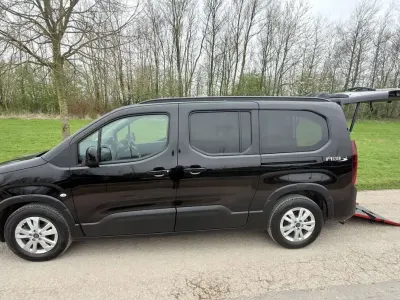 Used Peugeot Rifter Allure 100 HP (73 kW) 2024 Black MPV