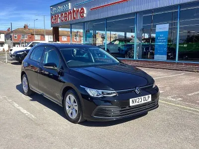Used VW Golf VIII Life 110 HP (80 kW) 2023 Black Hatchback