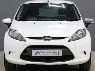 Used Ford Fiesta 60 HP (44 kW) 2012 White Hatchback