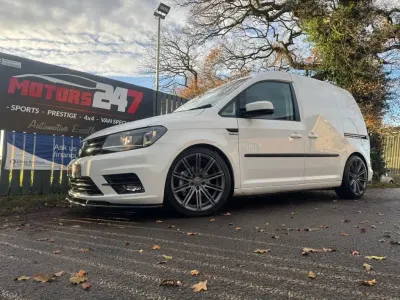 Usado VW Caddy Highline 102 CV (75 kW) 2019 Blanco Monovolumen