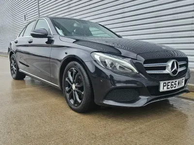 Usado Mercedes C220 170 HP (125 kW) 2015 Preto Sedan