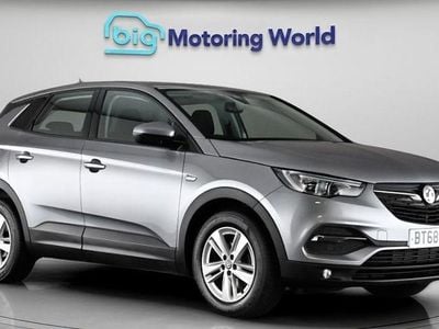 Used Vauxhall Grandland X S 131 HP (96 kW) 2018 Grey SUV