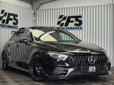 Begagnad Mercedes A35 AMG Premium Plus 306 HK (225 kW) 2019 Svart Halvkombi