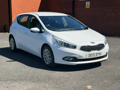 Used Kia Ceed 2015 White Hatchback