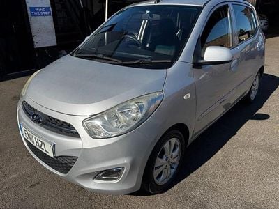 Usado Hyundai i10 Active 86 HP (63 kW) 2011 Prateado Citadino