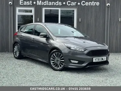 Usado Ford Focus ST-Line 2018 Cinzento Citadino