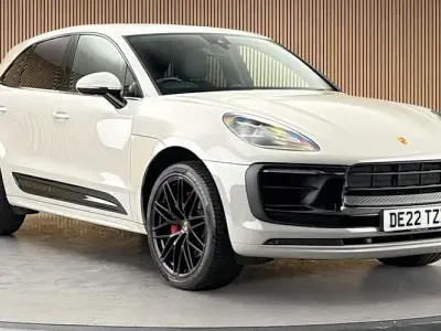 Used Porsche Macan 379 HP (278 kW) 2025 SUV