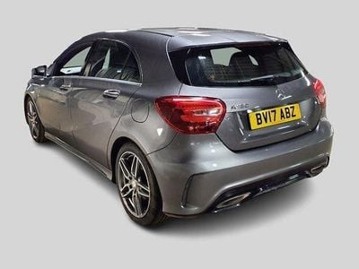 Begagnad Mercedes A160 AMG line 2017 Grå Halvkombi